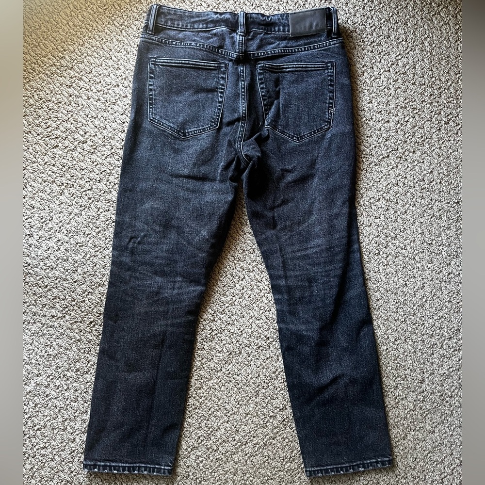 American Eagle ae77 faded black mom straight leg jeans size 6 short - Picture 4 of 4